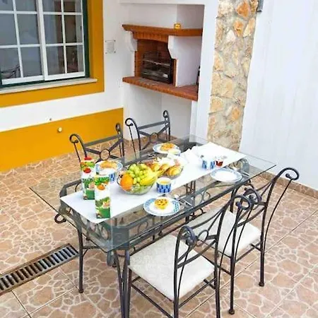 Waters House * Peniche