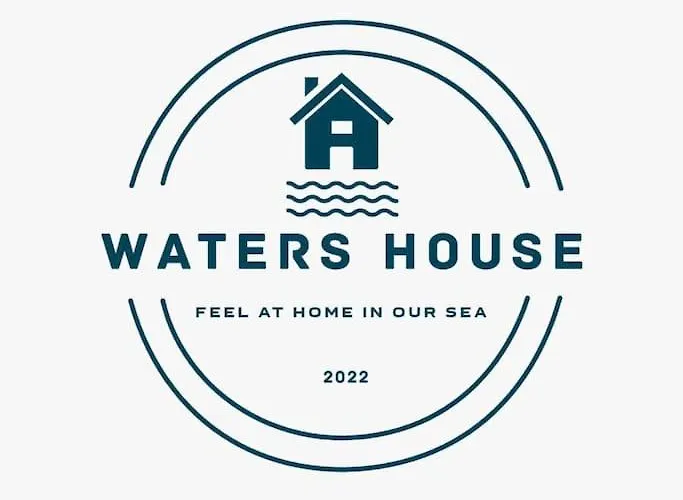 Waters House Апартаменты Пениши