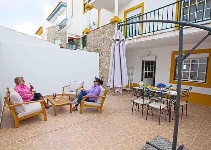 Апартаменты Waters House Пениши