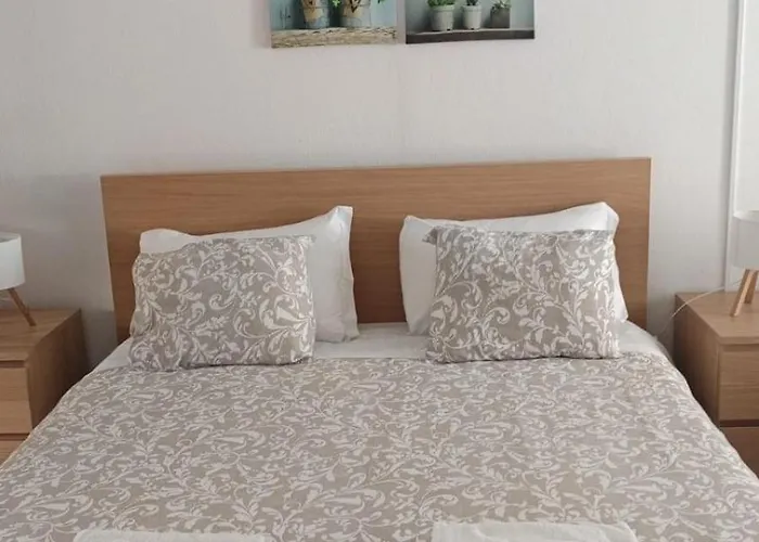 Waters House Апартаменты Пениши